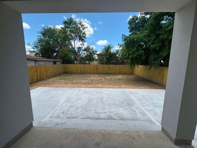 Building Photo - 3504 San Agustin Ave