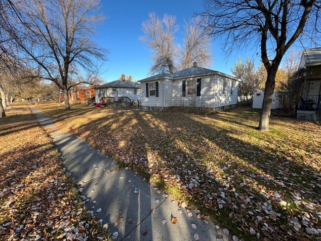 Building Photo - 3 Bed 2 Bath House