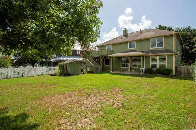 Building Photo - 350 McGarity