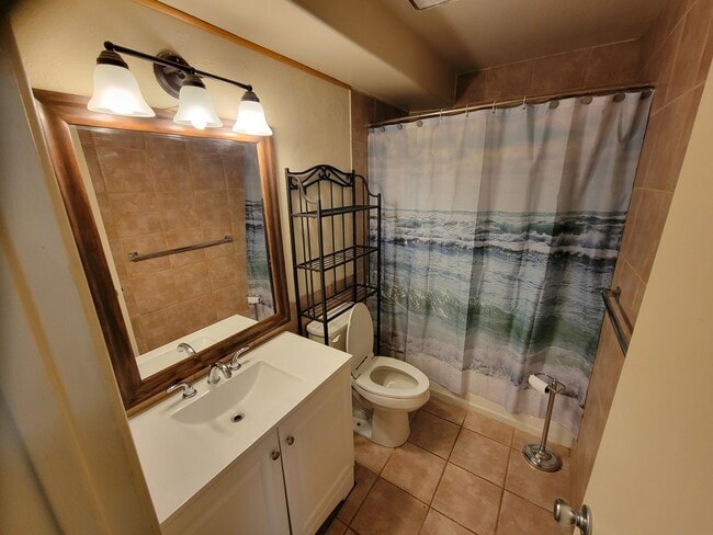 Building Photo - 1805 Bimini Ln