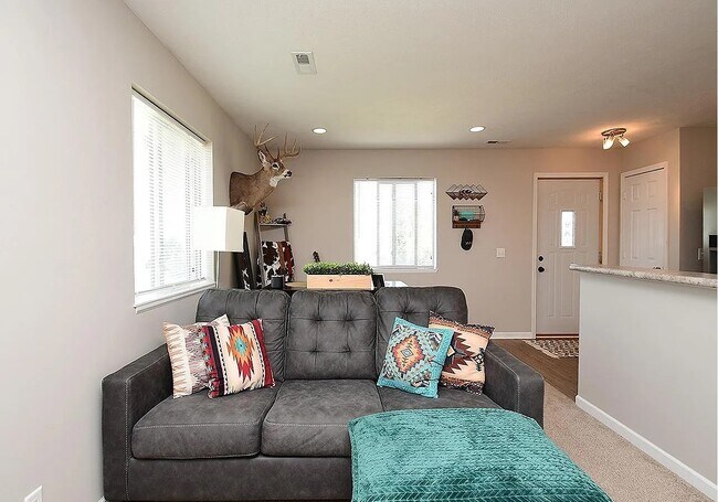 Building Photo - 345 Spruce St