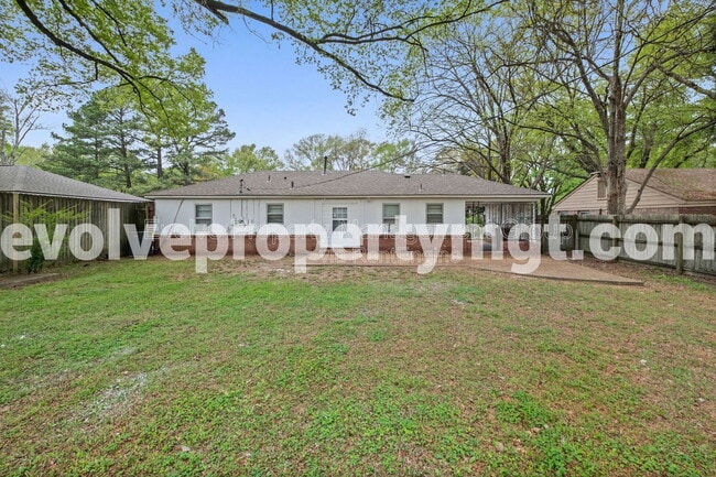 Building Photo - 1564 S Perkins Rd