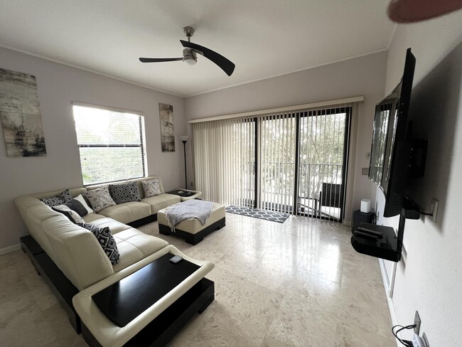 Building Photo - 1640 Presidential Way