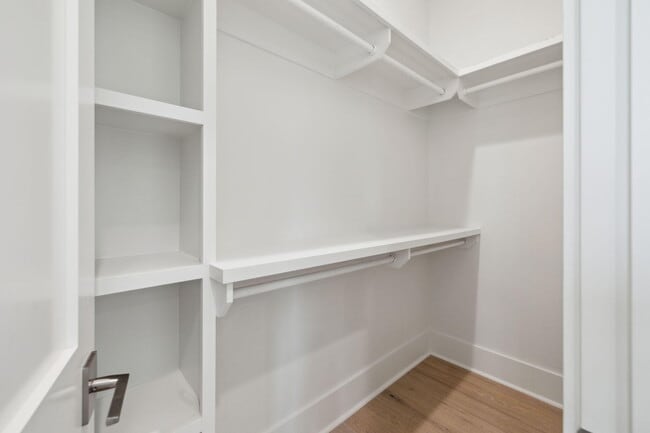 Building Photo - 91 Heartwood St