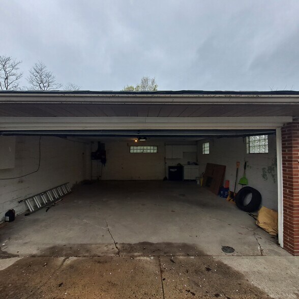 Building Photo - 1166 Hunter Rd