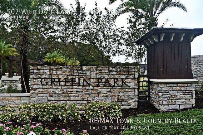Building Photo - Griffin Park Townhome in Lake Mary