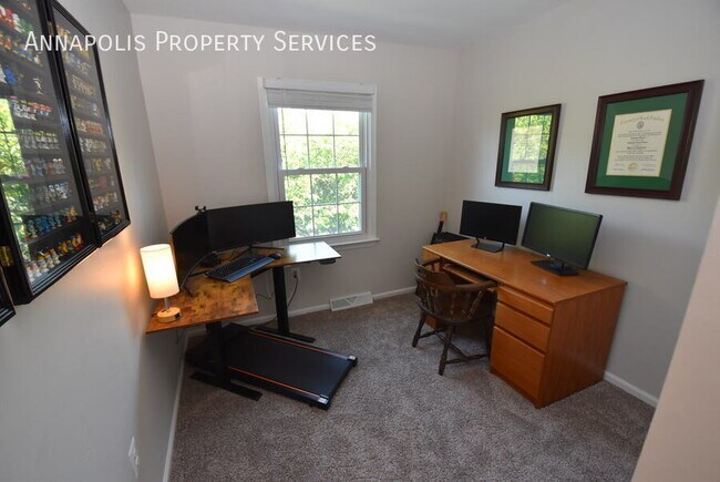 Building Photo - 518 Bay Dale Ct