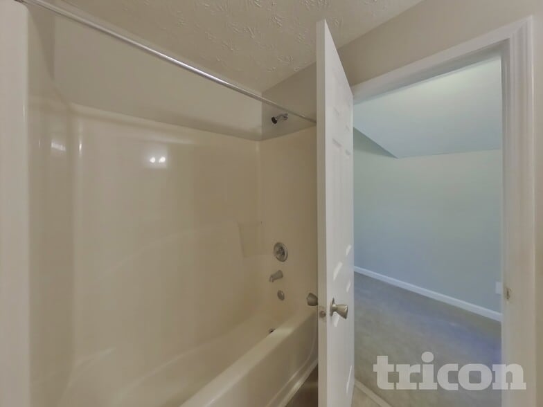 Building Photo - 40 Halley Ct