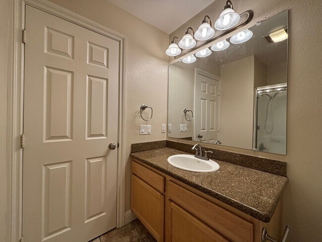 Building Photo - Inviting 1B/1BA Condo in Lemon Grove w/ Balcony, Reserved Parking & Community Pool/Spa!