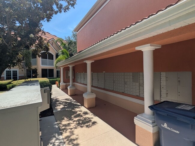 Building Photo - ANNUAL UNFURNISHED GROUND FLOOR CONDO 3 BE...