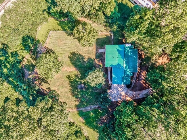 Building Photo - 216 Cedar Valley Ct