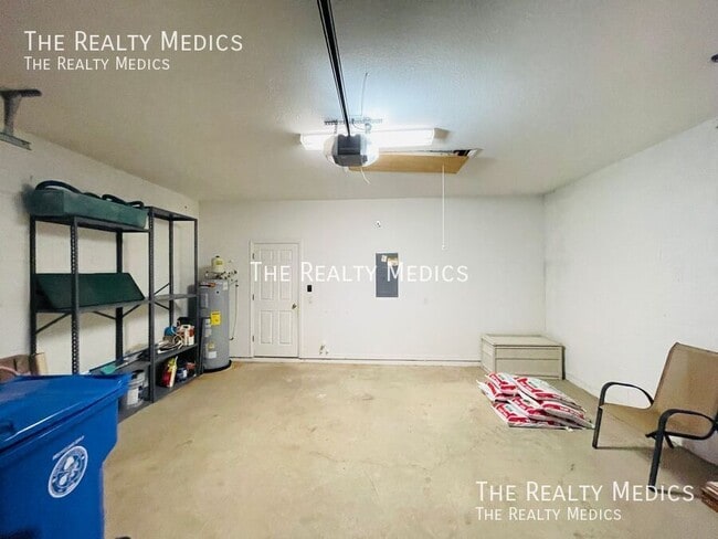 Building Photo - 1356 Periwinkle Blue Way