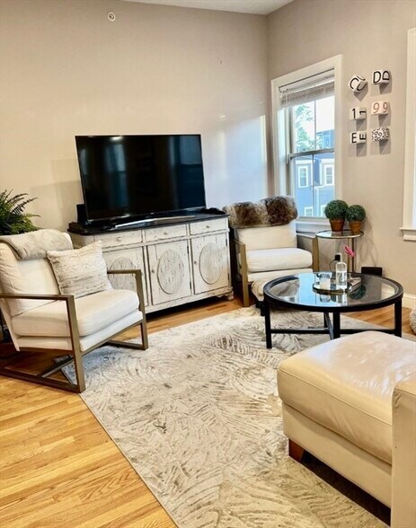 Building Photo - 236 E St