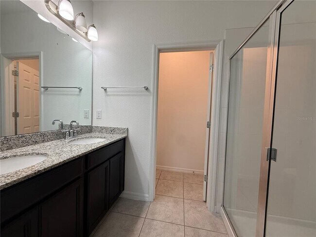 Building Photo - 15097 Willow Arbor Cir