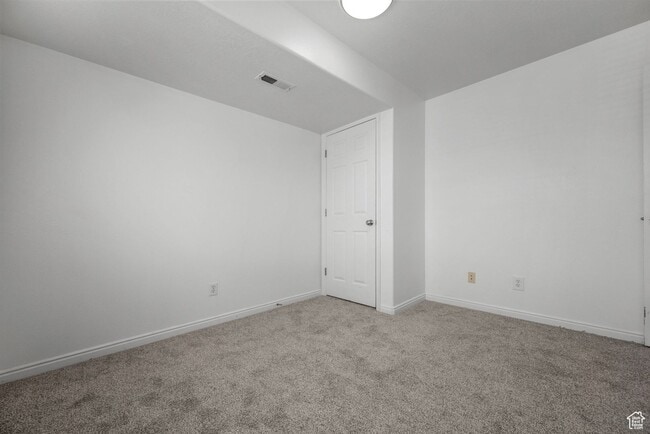 Building Photo - 3531 E Rock Creek Rd