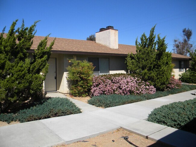 Building Photo - 15554 Bear Valley Rd