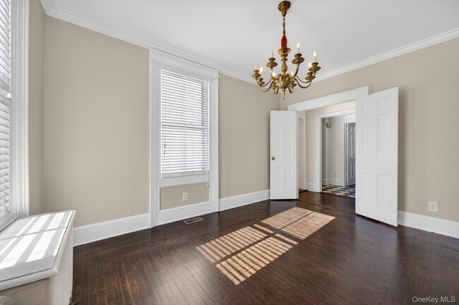 Building Photo - 4 Parkview Ter