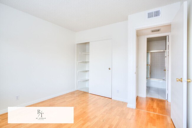 Building Photo - 15748 Tetley St