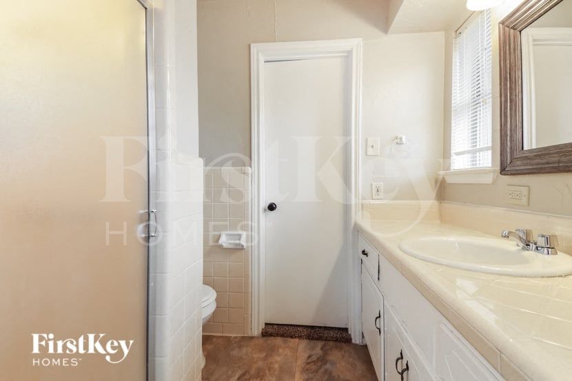 Building Photo - 4301 Augusta Dr