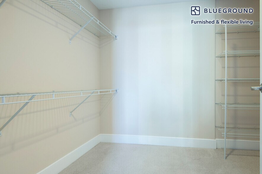 Building Photo - 415 L St NW