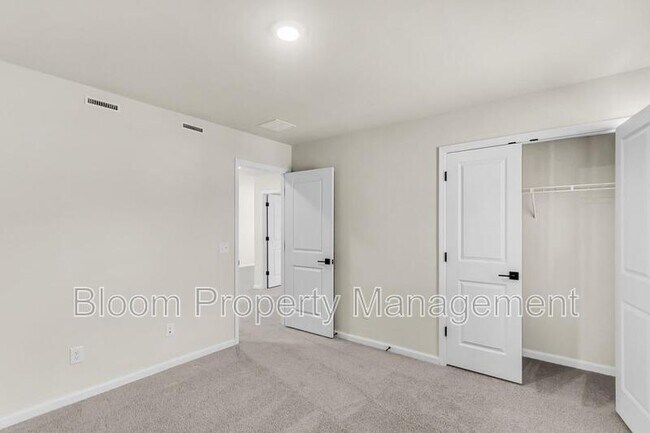 Building Photo - 216 Wappoo Trce Ln