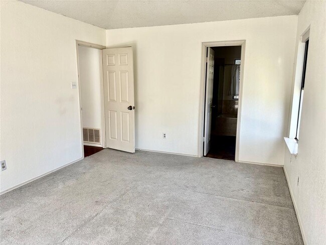 Building Photo - 2707 Buckeye Trail