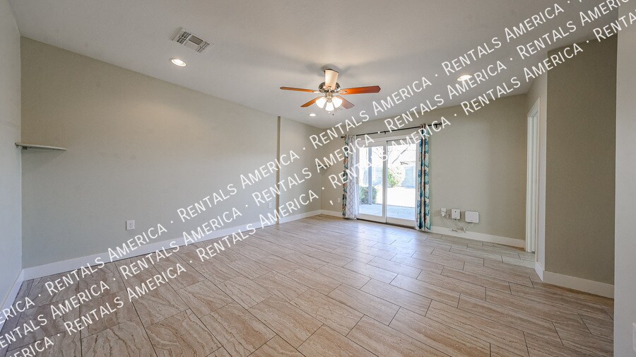 Building Photo - 3113 N 28th St