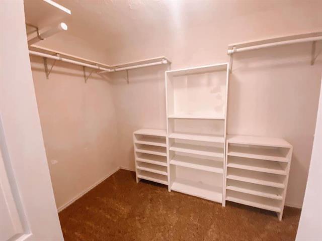 Building Photo - 3040 Country Club Rd