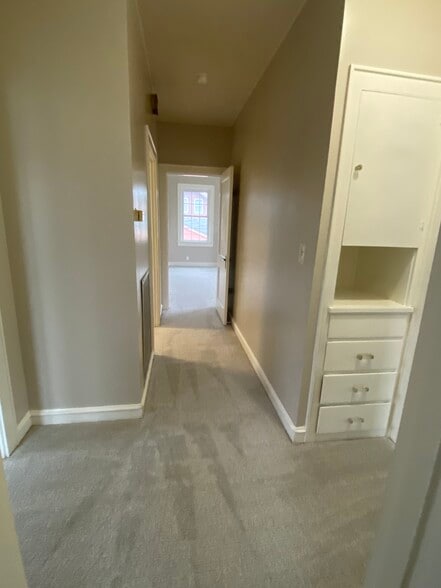 Building Photo - 937 Ontario St