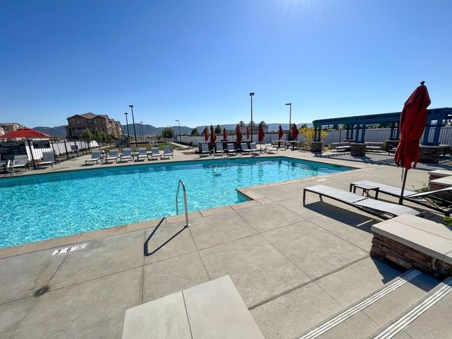 Building Photo - Brand new Condo with SOLAR for LEASE in Te...