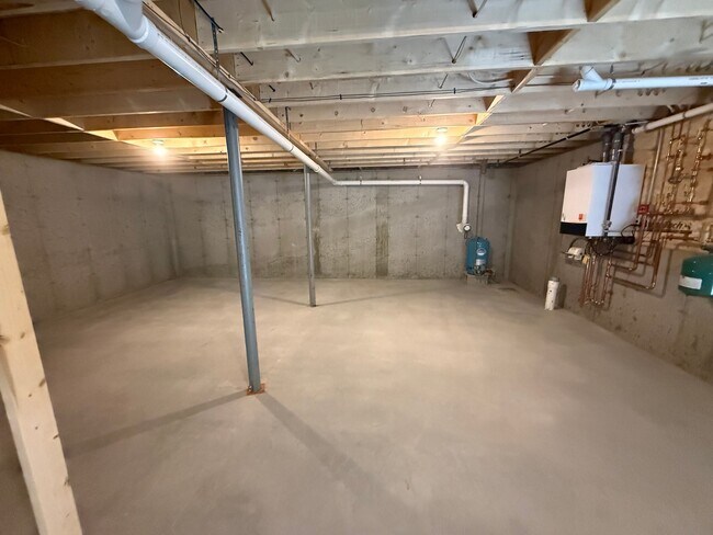 Building Photo - 157 Quarry Rd