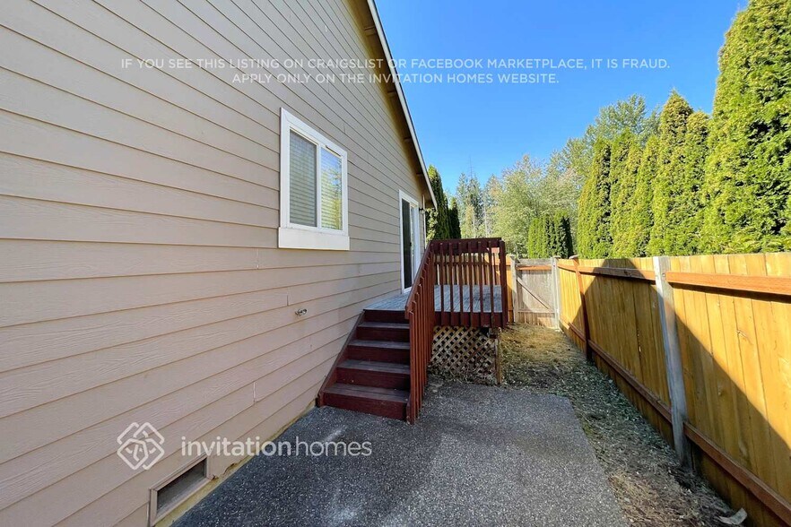 Building Photo - 308 84th Ave SE