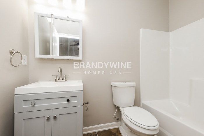 Building Photo - 3332 Lowland Dr
