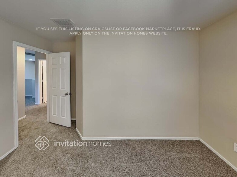 Building Photo - 14170 W Riviera Dr