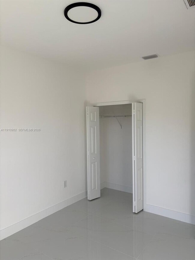 Building Photo - 1201 Leroy Ave