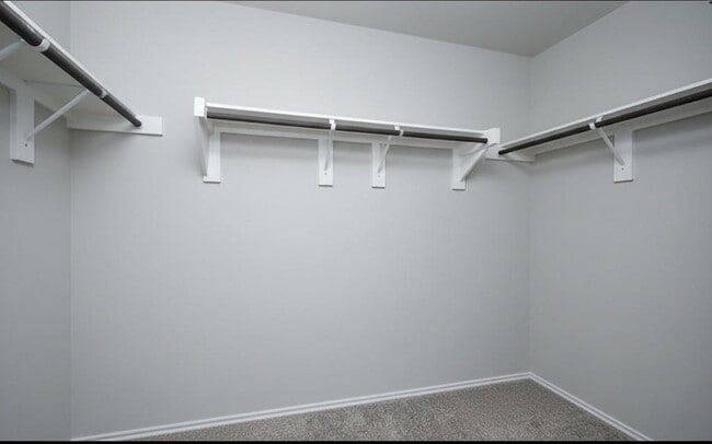 Building Photo - 2354 Otter Falls Dr