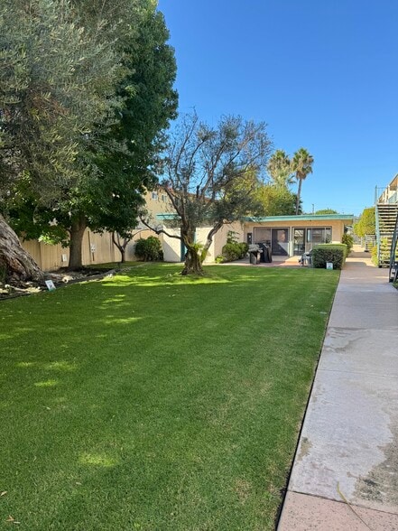 Building Photo - 25905 Narbonne Ave