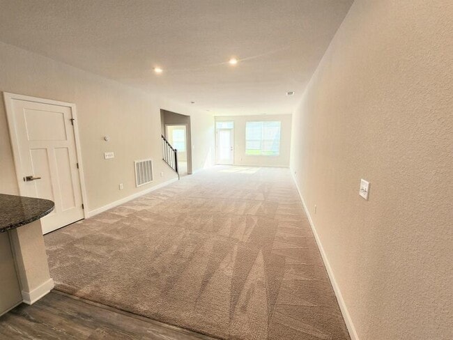 Building Photo - 257 Riley Wy