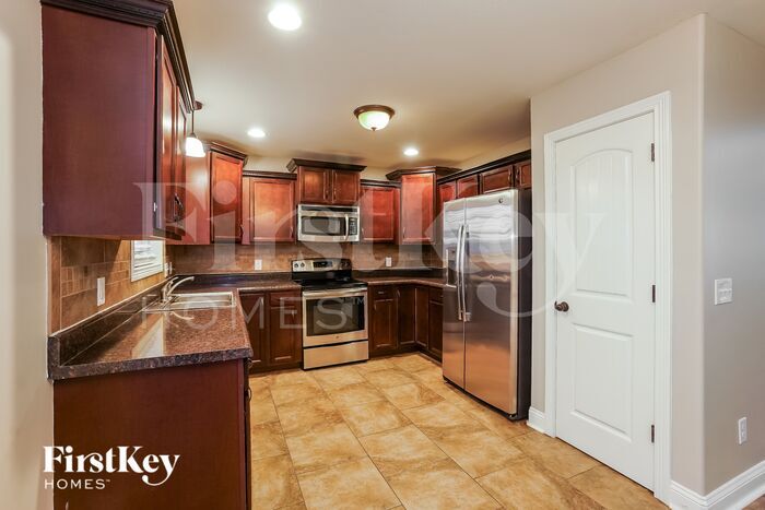 Building Photo - 3756 Silver Fox Ln