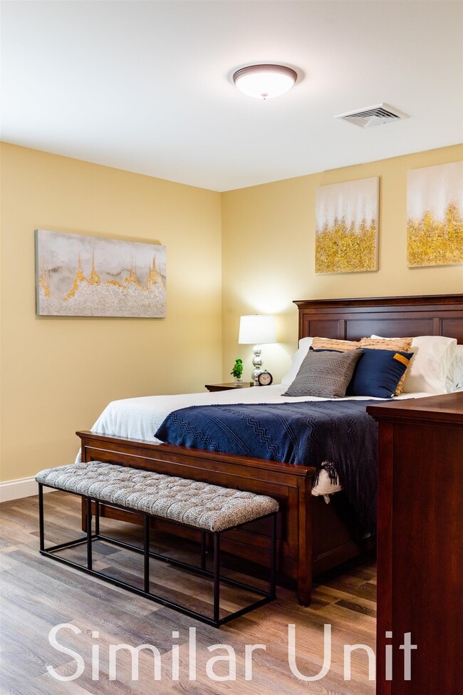 Building Photo - 8 John Dr