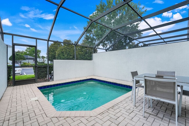 Building Photo - 2530 Maneshaw Ln