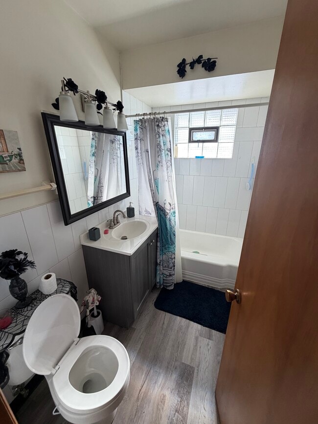 Building Photo - 5509 W Morgan Ave