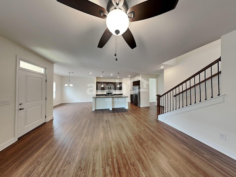 Building Photo - 4992 Chutney Dr