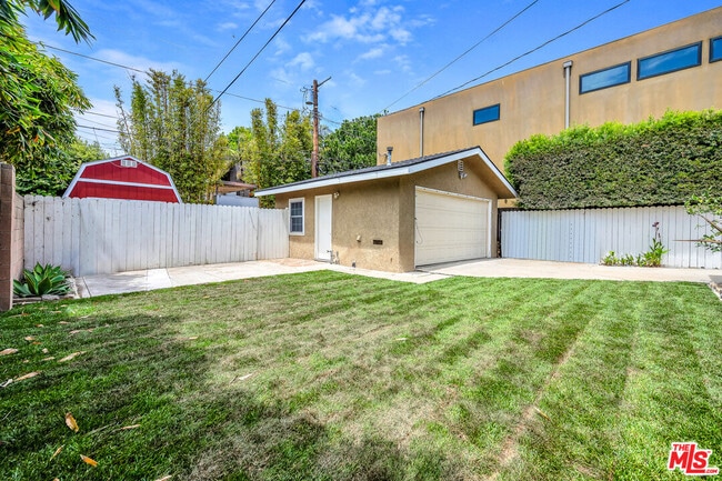Building Photo - 2017 Louella Ave