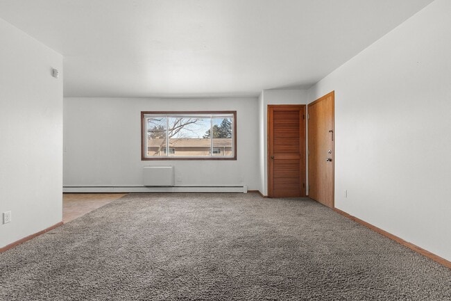 Interior Photo - Cheri Blvd