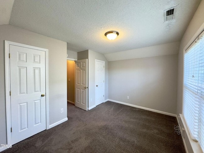 Building Photo - 324 Downing Glen Dr
