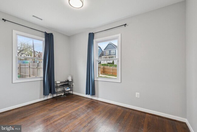 Building Photo - 1404 Beaver Heights Ln