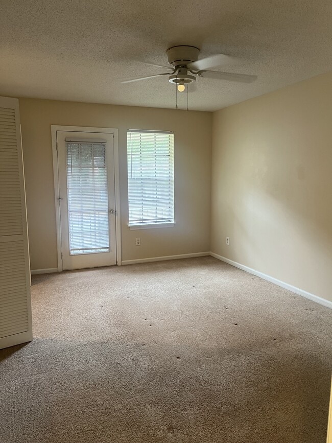 Building Photo - 111 Timber Ln