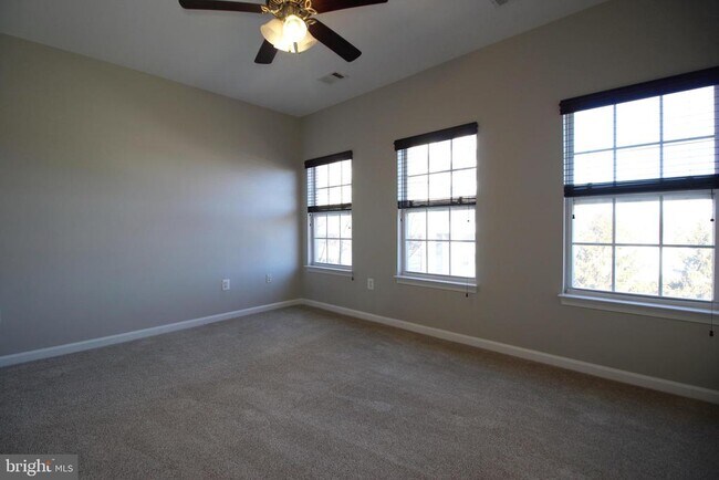 Building Photo - 2651 Park Tower Dr