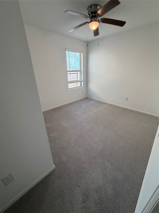 Building Photo - 1315 Millers Pass Dr
